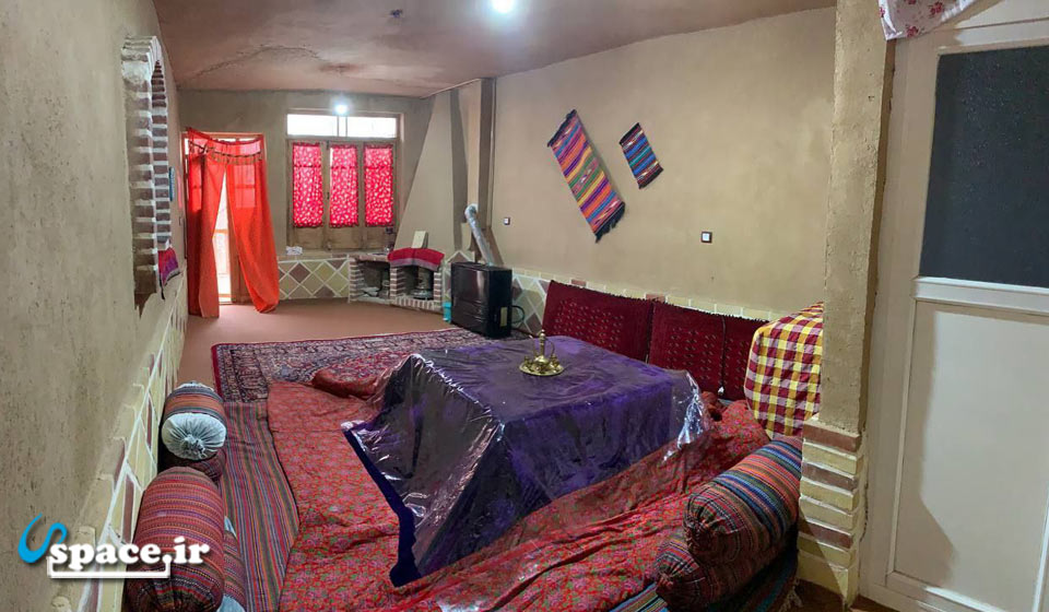 نمای داخلی اتاق 30 متری اقامتگاه بوم گردی عارف خرقانی 2 - شاهرود - سمنان- روستای خرقان